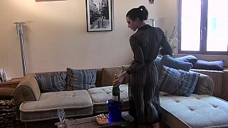 Skinny seductress Thumbnail